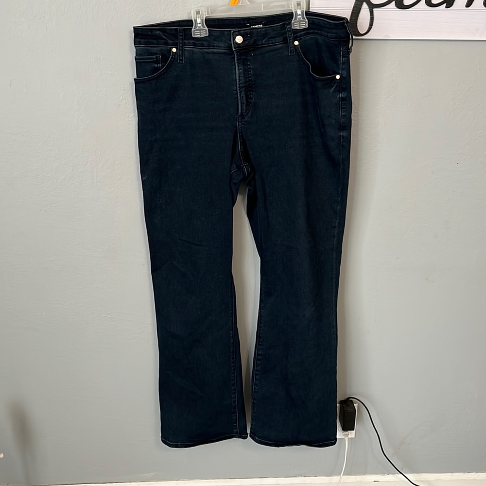 Women’s Express Curvy Boot cut jeans